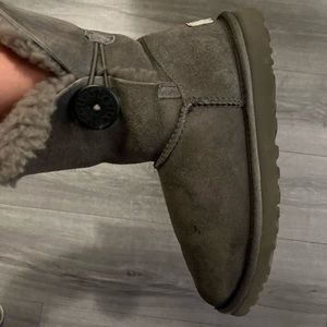 Womens uggs